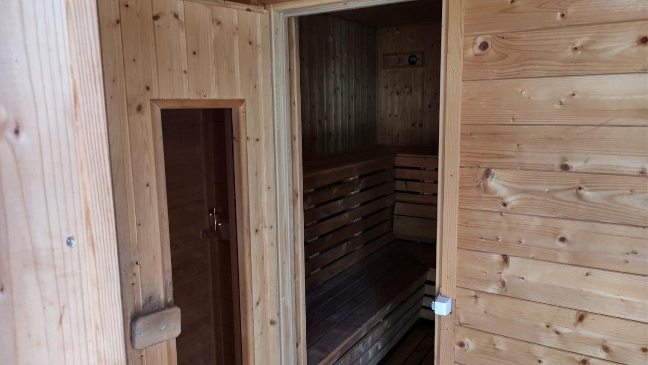 אנגרמונד Ferienwohnung In Peetzig Am See מראה חיצוני תמונה